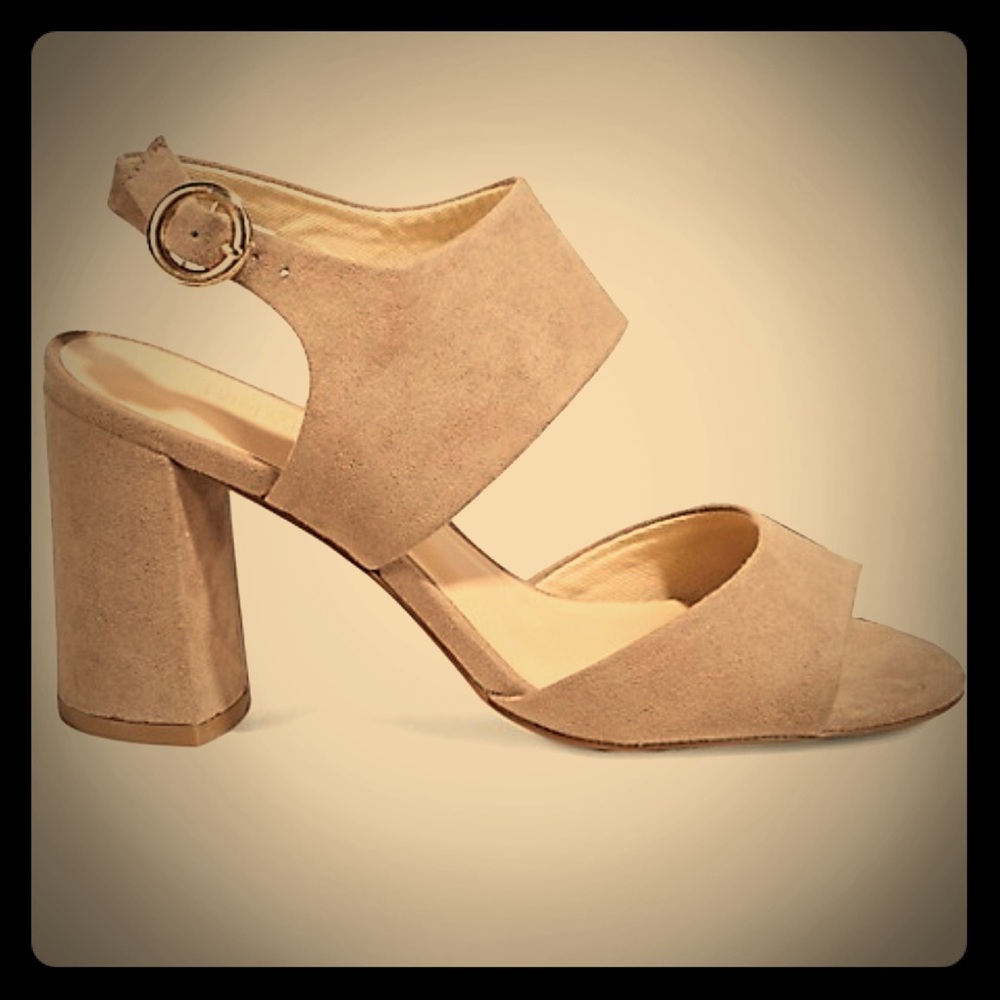 Expression Ankle Strap Sandals